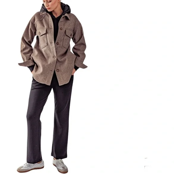 THE CASHMERE LIKE SHACKET - FAWN - Picture 2 of 12